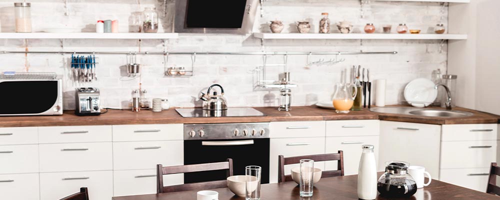 Familievenligt køkkendesign i Odense skaber en hyggelig hverdag